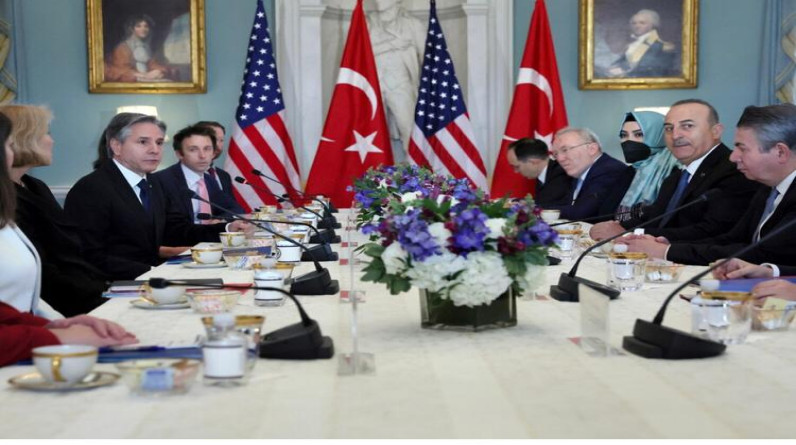 (واشنطن بوست):  تحاول الولايات المتحدة وتركيا ، حليفتا الناتو ، رأب الصدع لكن الخلافات مستمرة
